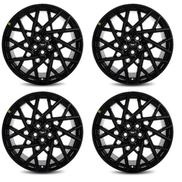 Ford Racing 21-24 Mustang Mach-E 20in Wheel Kit - Black Gloss