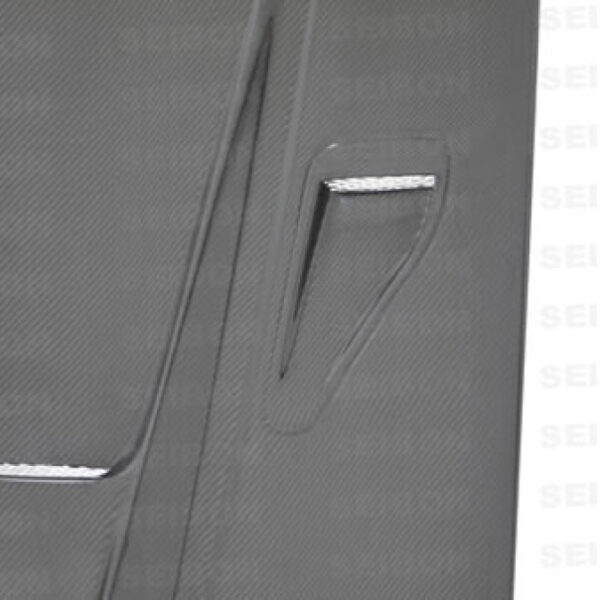 Seibon 90-94 Nissan Skyline R32 (BNR32)  DVII Carbon Fiber Hood