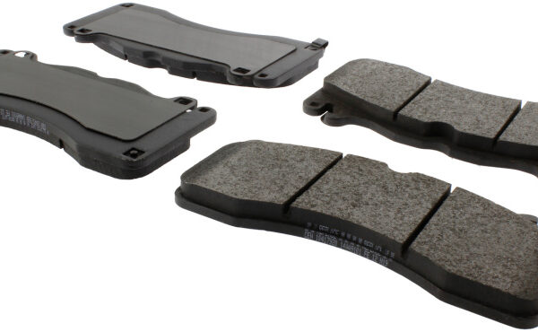 StopTech 15-18 Ford Mustang Front Street Brake Pads w/Shims & Hardware